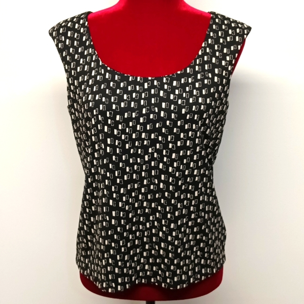 Jones new York |Dressy abstract print shorts sleeve scoop Neck blouse Sz medium